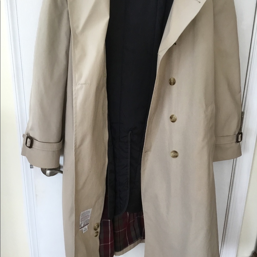 Marshall Field Vintage Trench Coat 42 Short. Gem